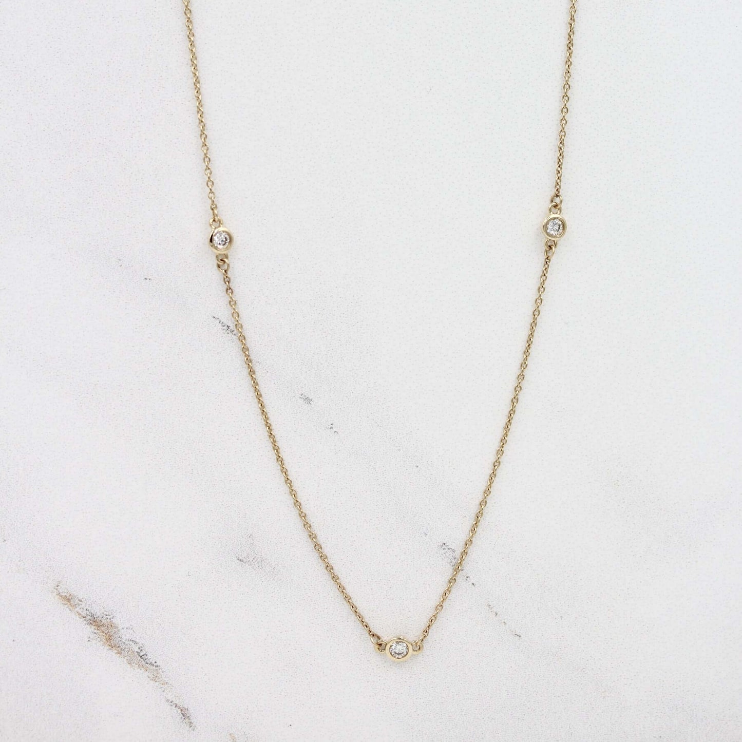 0.25 TCW Round Shape Moissanite Necklace With Dainty 6