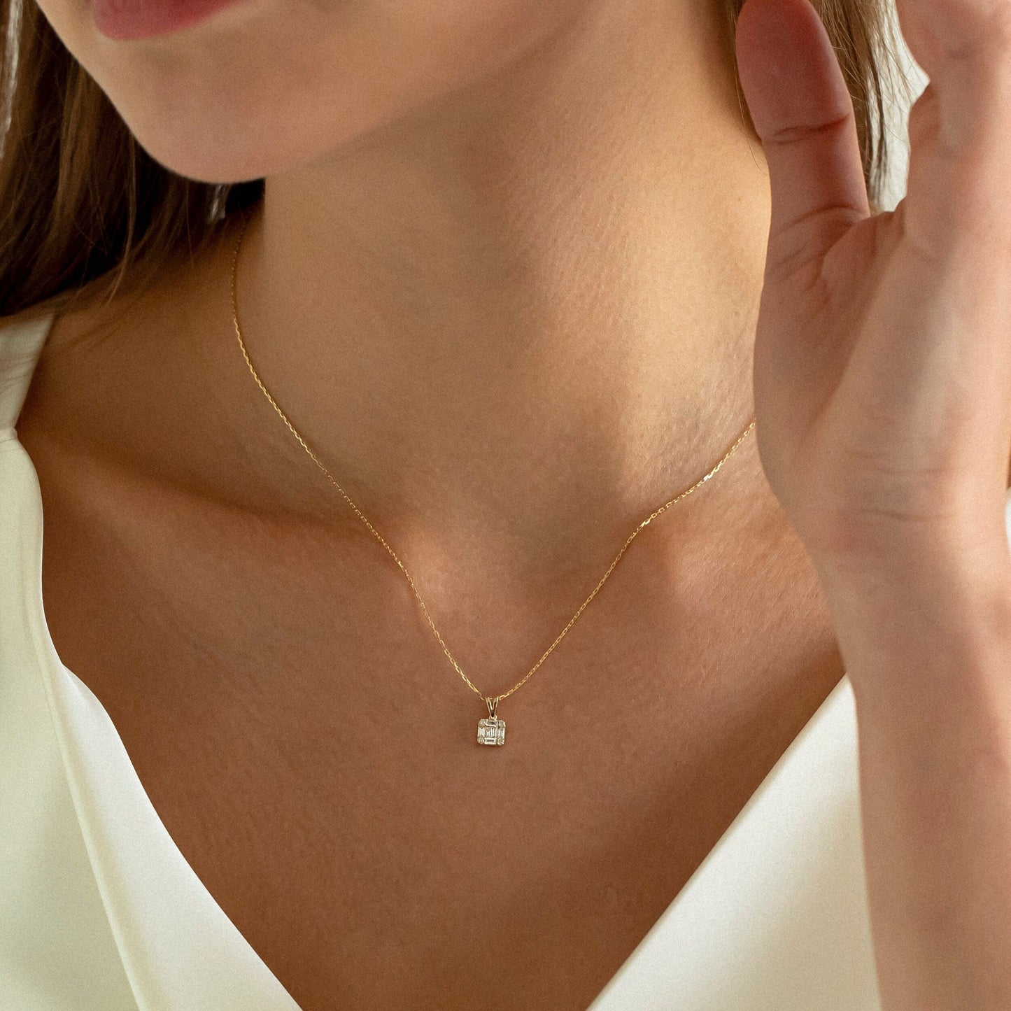 0.18 Carats Baguette & Round Cut Moissanite Square Necklace 6