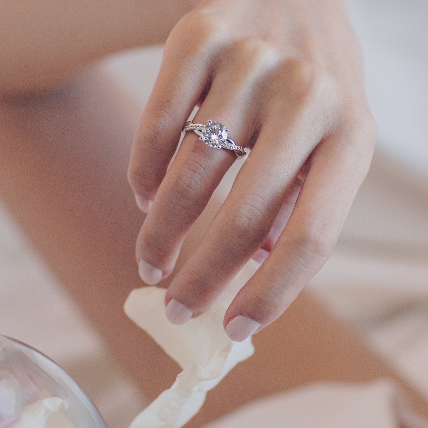 1.0 CT Round Shaped Moissanite Twisted Pave Engagement Ring 4