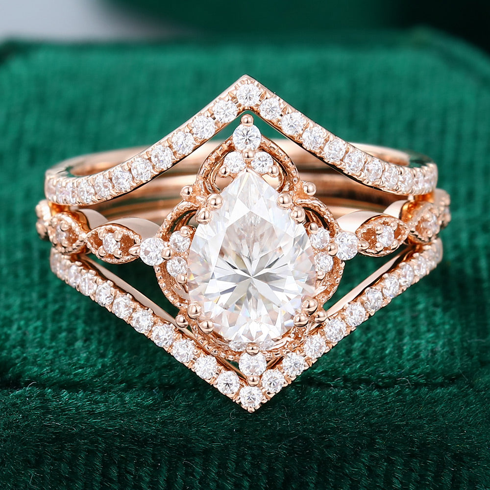 CT Pear Moissanite Vintage Bridal Ring Set