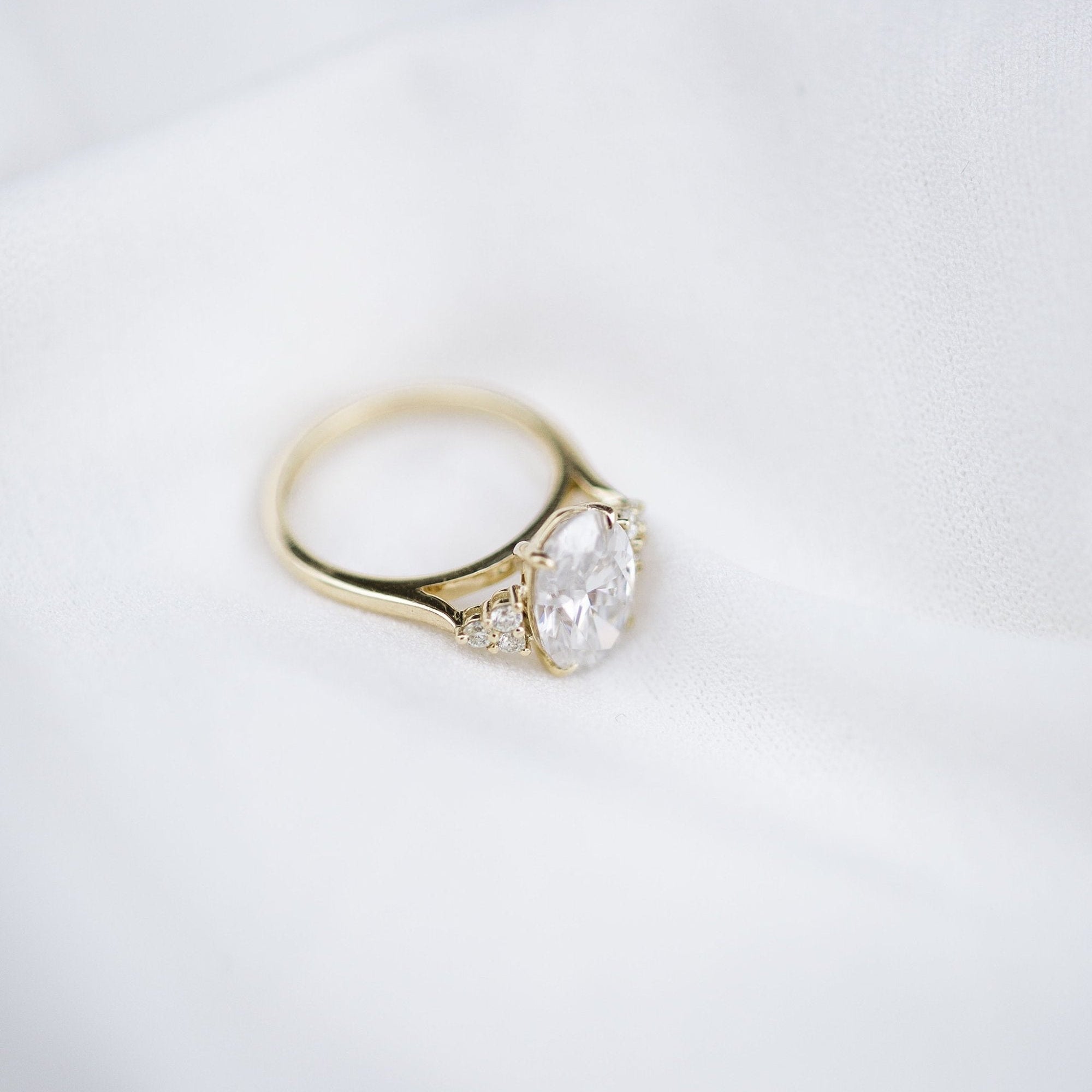 4.0 CT Oval Cluster Moissanite Engagement Ring 3