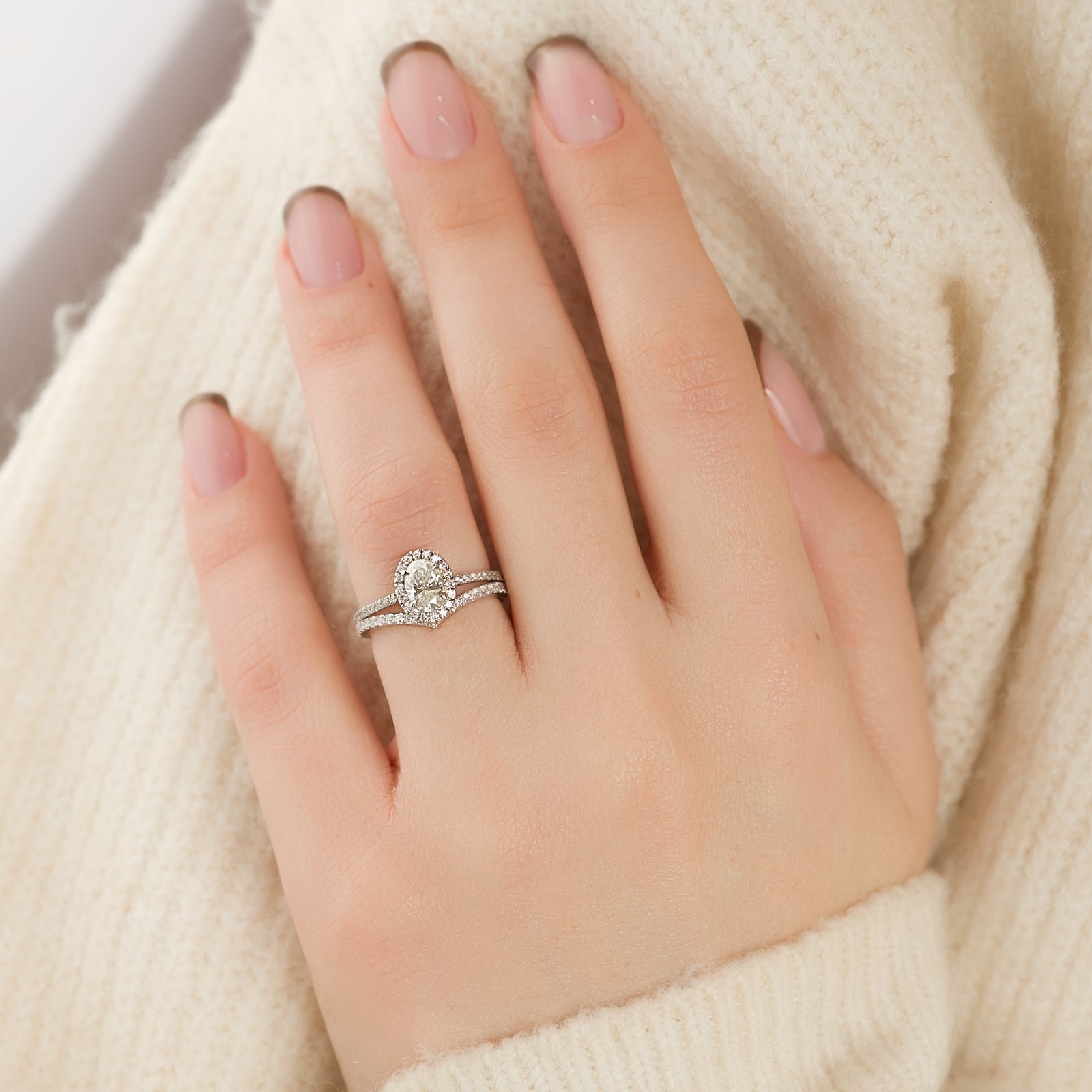 Curved Wedding Band Featuring 0.18 TCW Round Moissanite 8