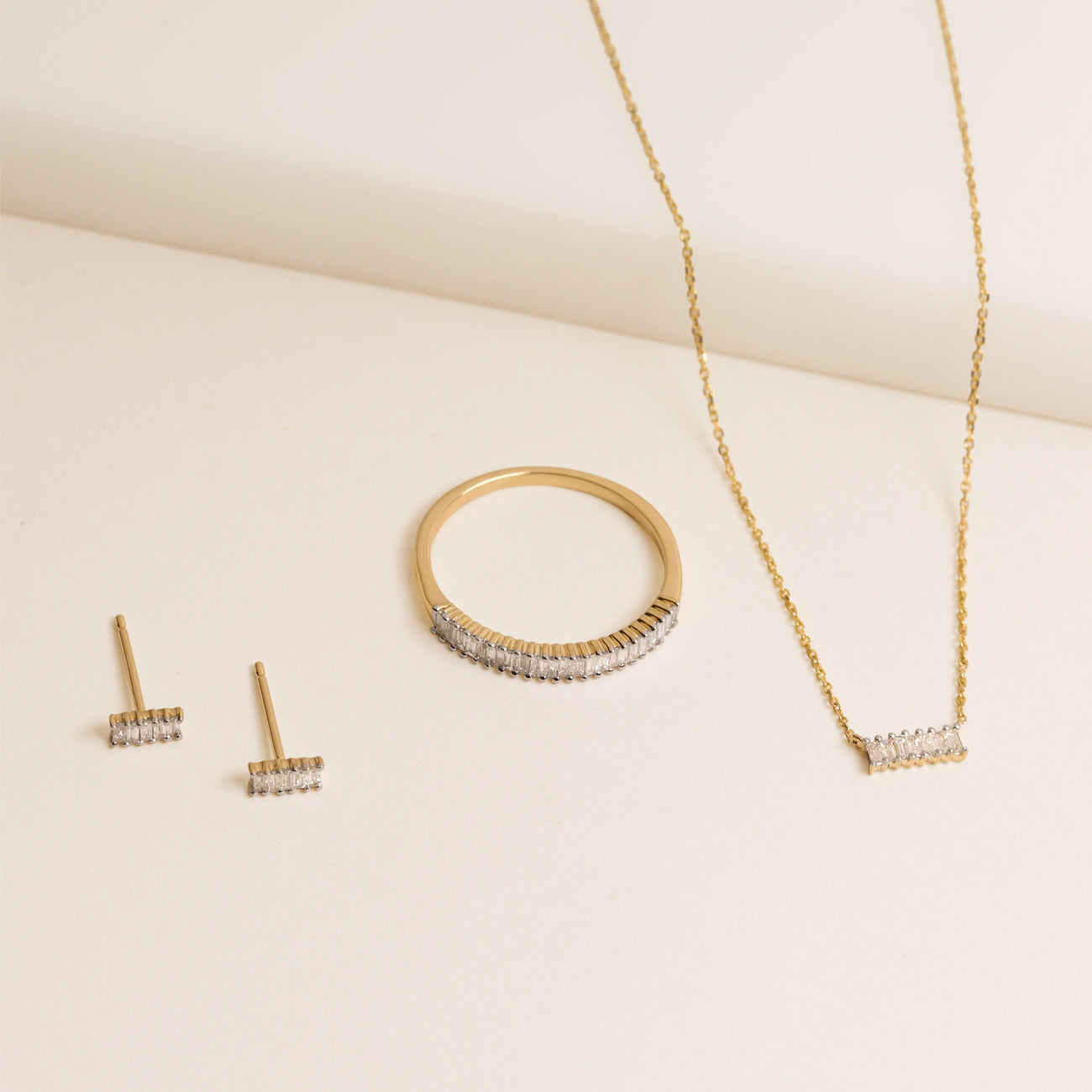 0.15 Carats Baguette Shape Moissanite Line Necklace 2