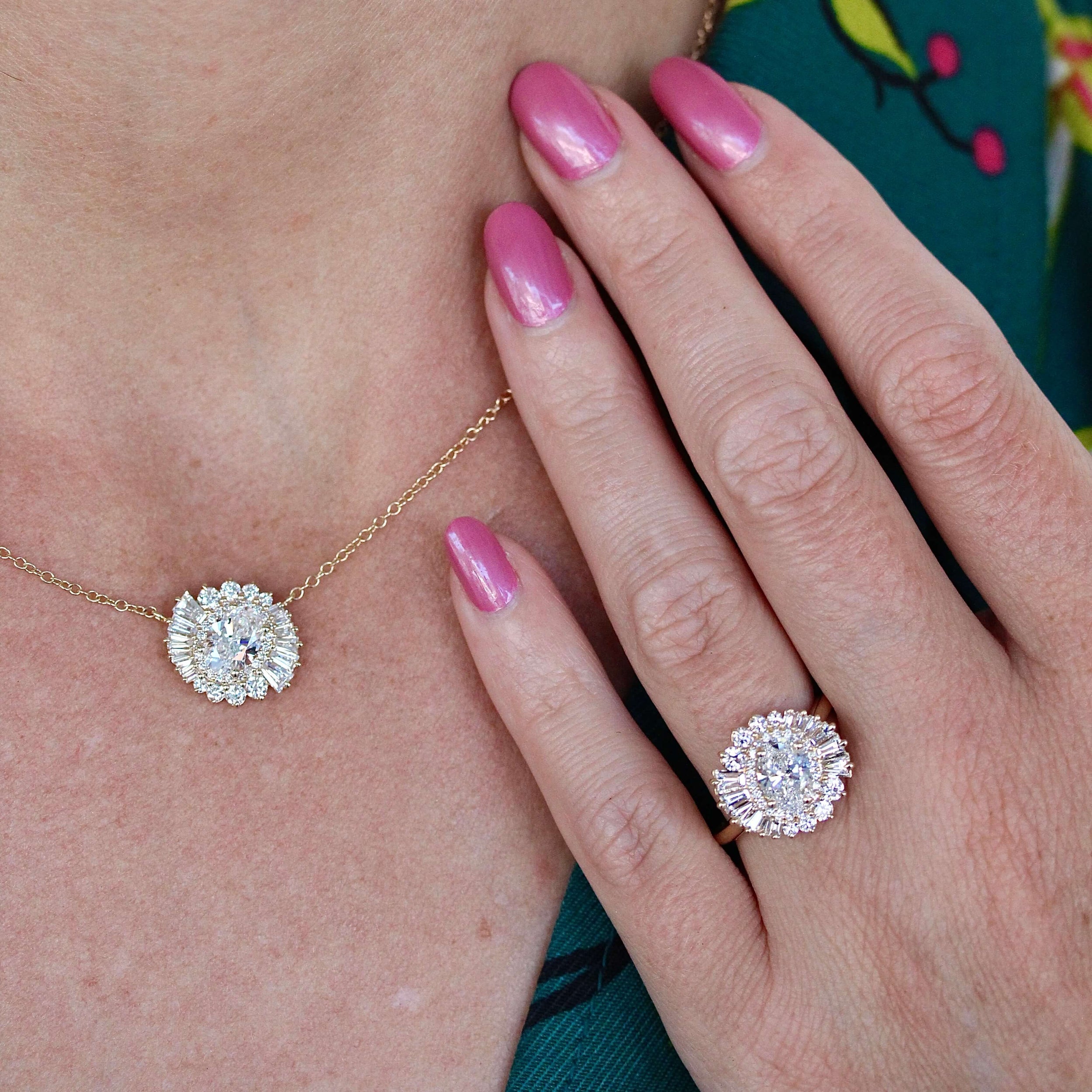 1.04 CT Oval Shape Moissanite Necklace With Halo 4