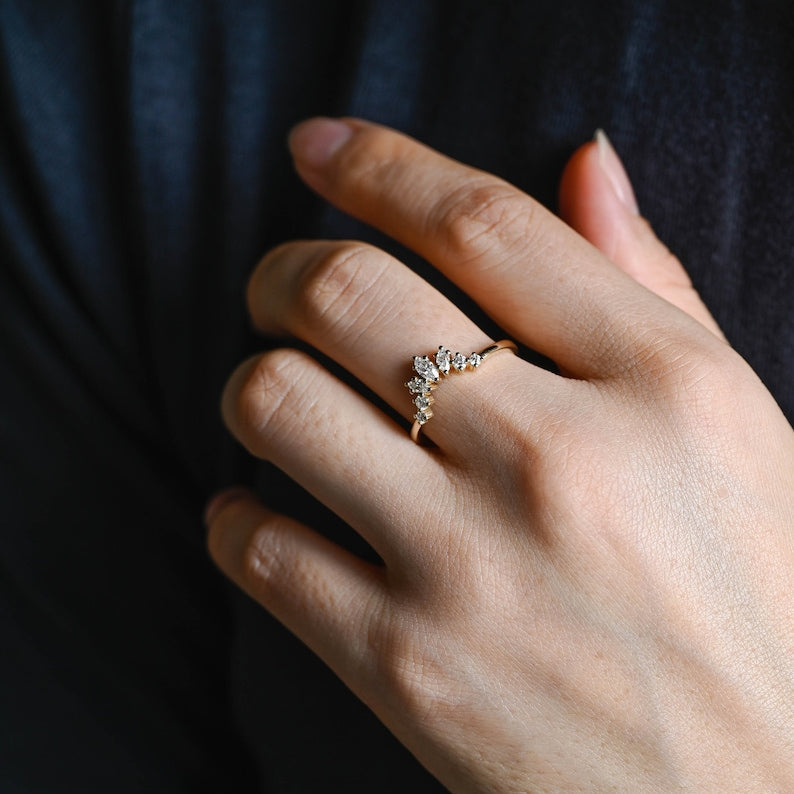 0.2 TCW Marquise & Round Curved Lab Grown Diamond Wedding Band