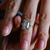 Stunning 1.0 - 2.0 CT Emerald Moissanite Engagement Ring With Halo Design 2