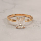 Stunning 1.0 - 2.0 CT Emerald Moissanite Engagement Ring with Solitaire Design 1