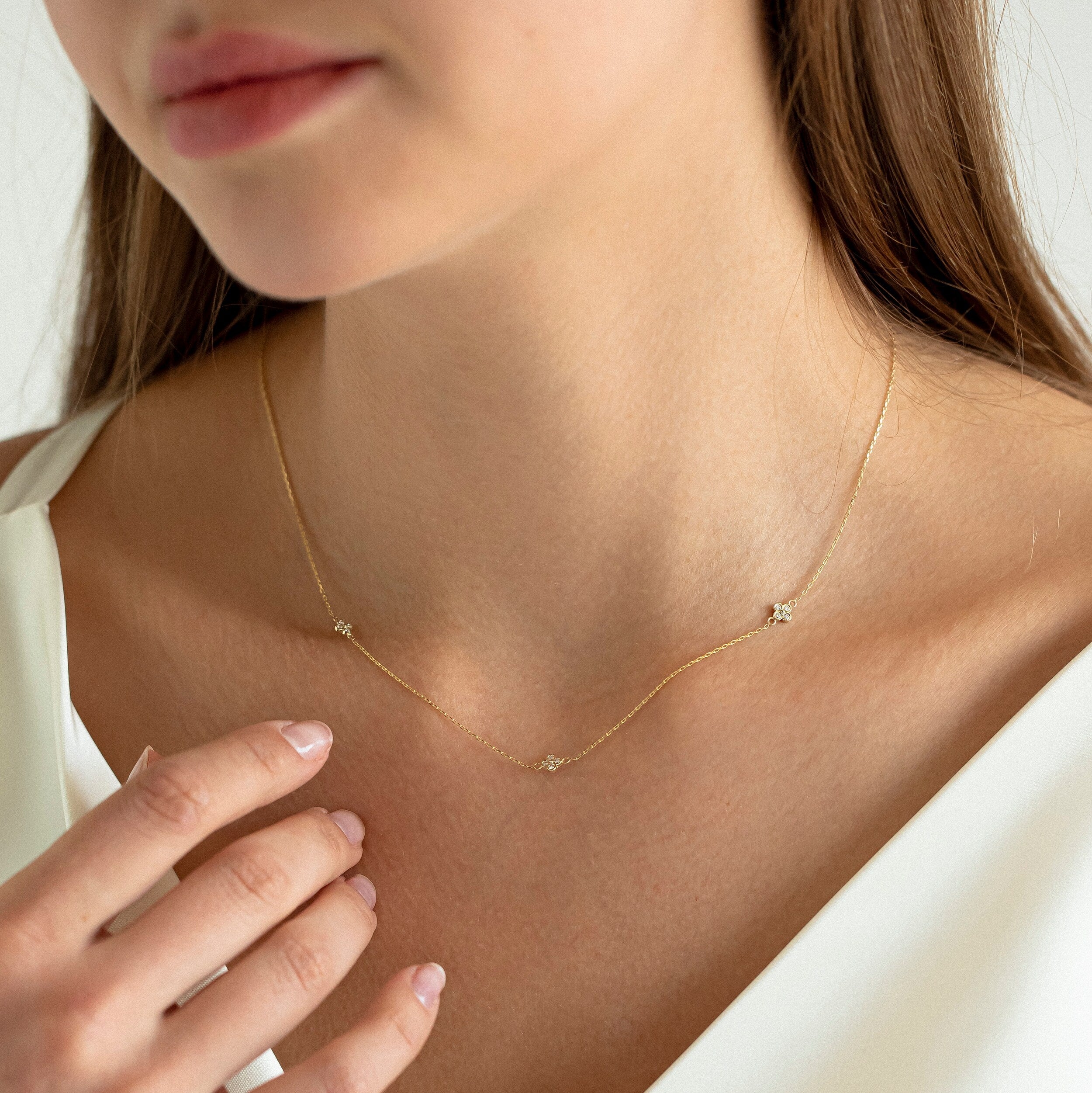 0.12 Carats Round Shape Moissanite Flower Style Necklace 4