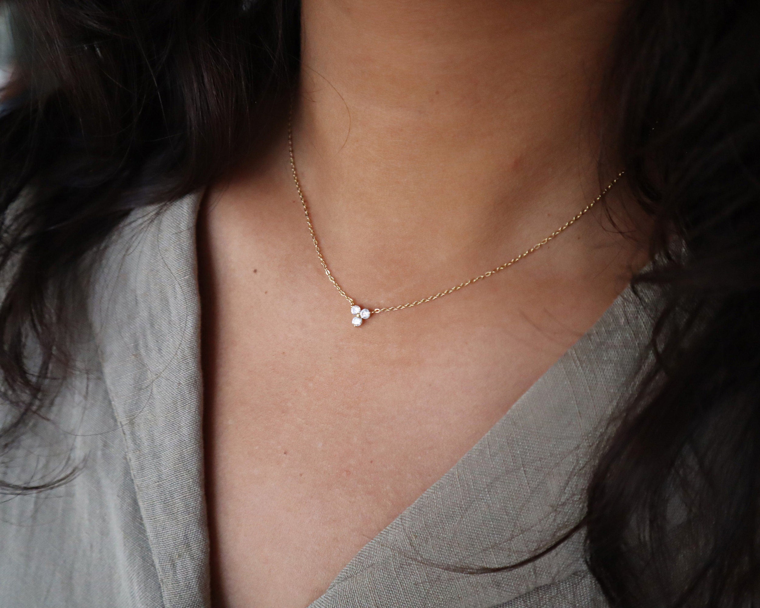 0.30 Carats Round Cut Moissanite Clover flower Necklace 4