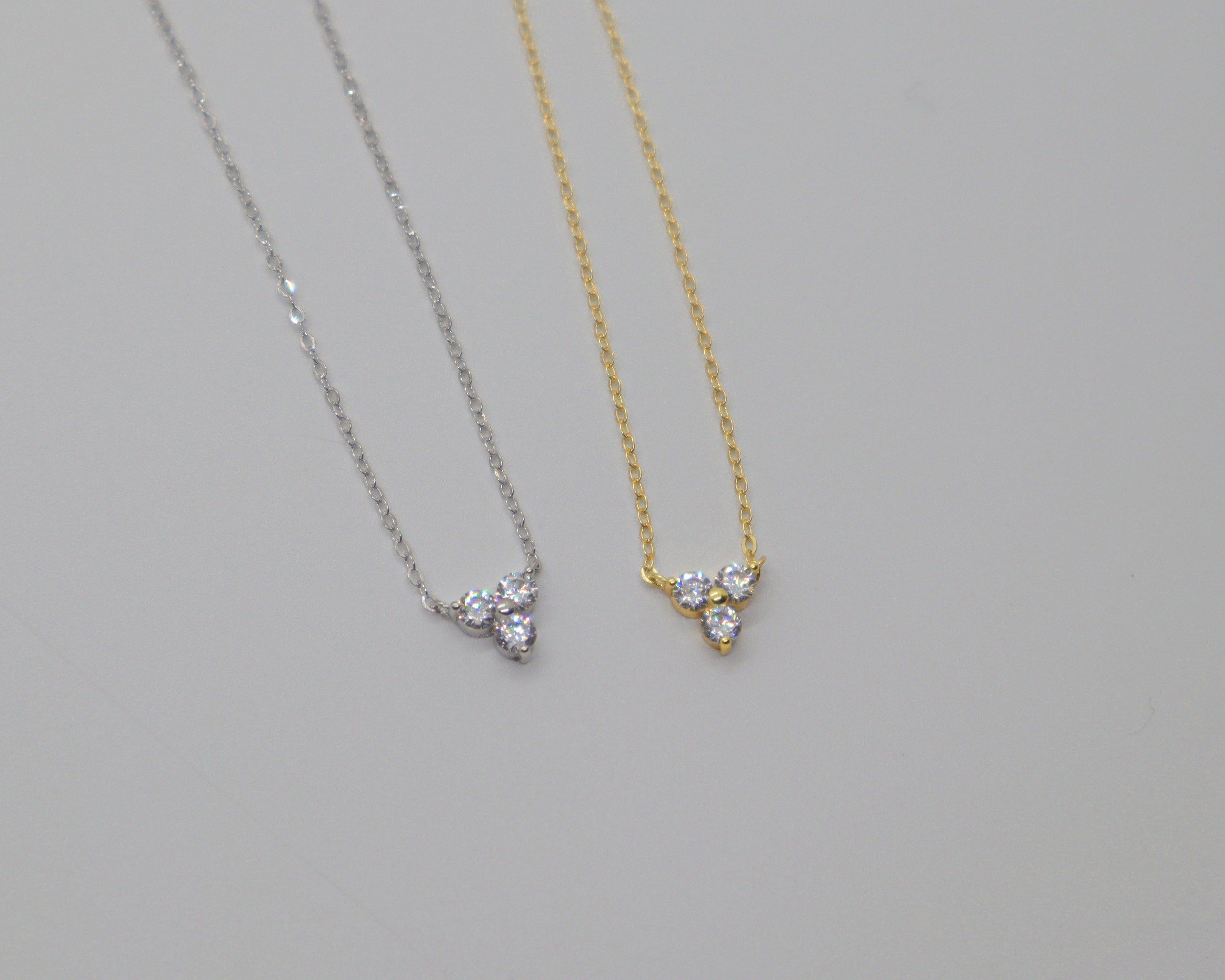 0.30 Carats Round Cut Moissanite Clover flower Necklace 1