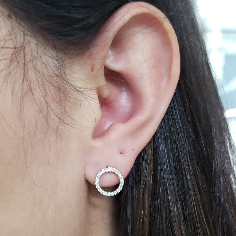 0.25 TCW  Round Cut Moissanite Stud Earrings 1