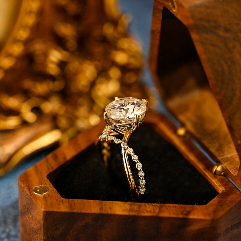 Round Twisted Pave Lab-Grown Diamond Engagement Ring