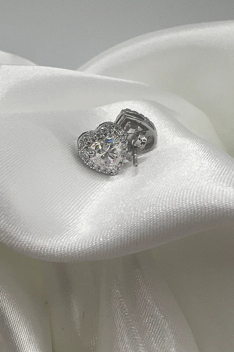 1.25 TCW Heart Cut Moissanite Halo Stud Earrings 1