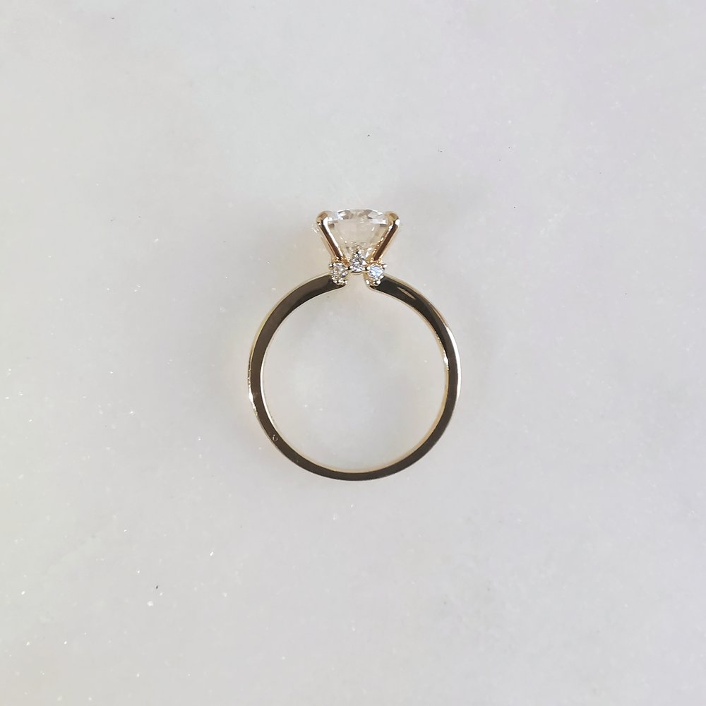 2.50 CT Round Shaped Moissanite Multi Stone Engagement Ring 3