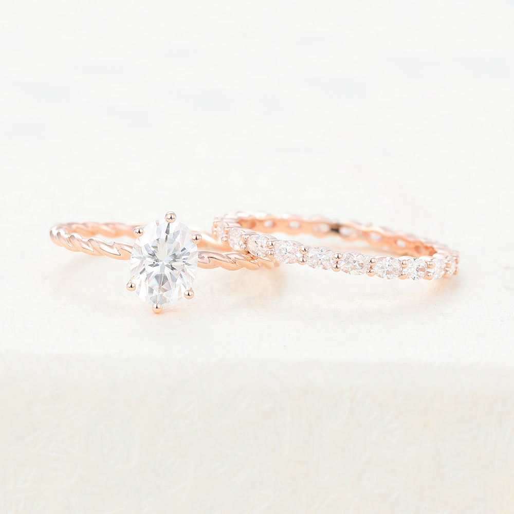1.33 CT Oval Moissanite Twisted Shank Bridal Ring Set