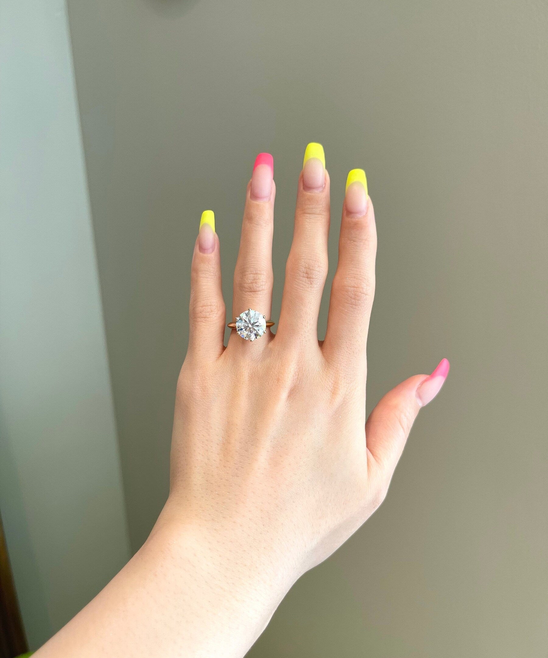 5.0 CT Round Shaped Moissanite Solitaire Engagement Ring 2