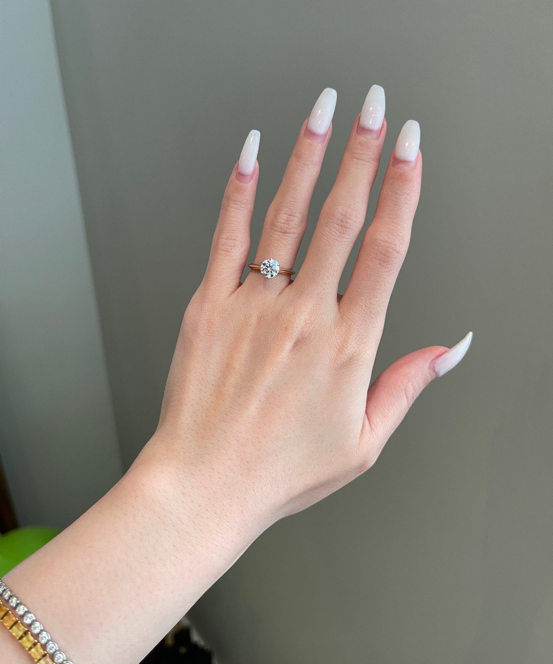 1.0 CT Round Shaped Moissanite Solitaire Engagement Ring 2